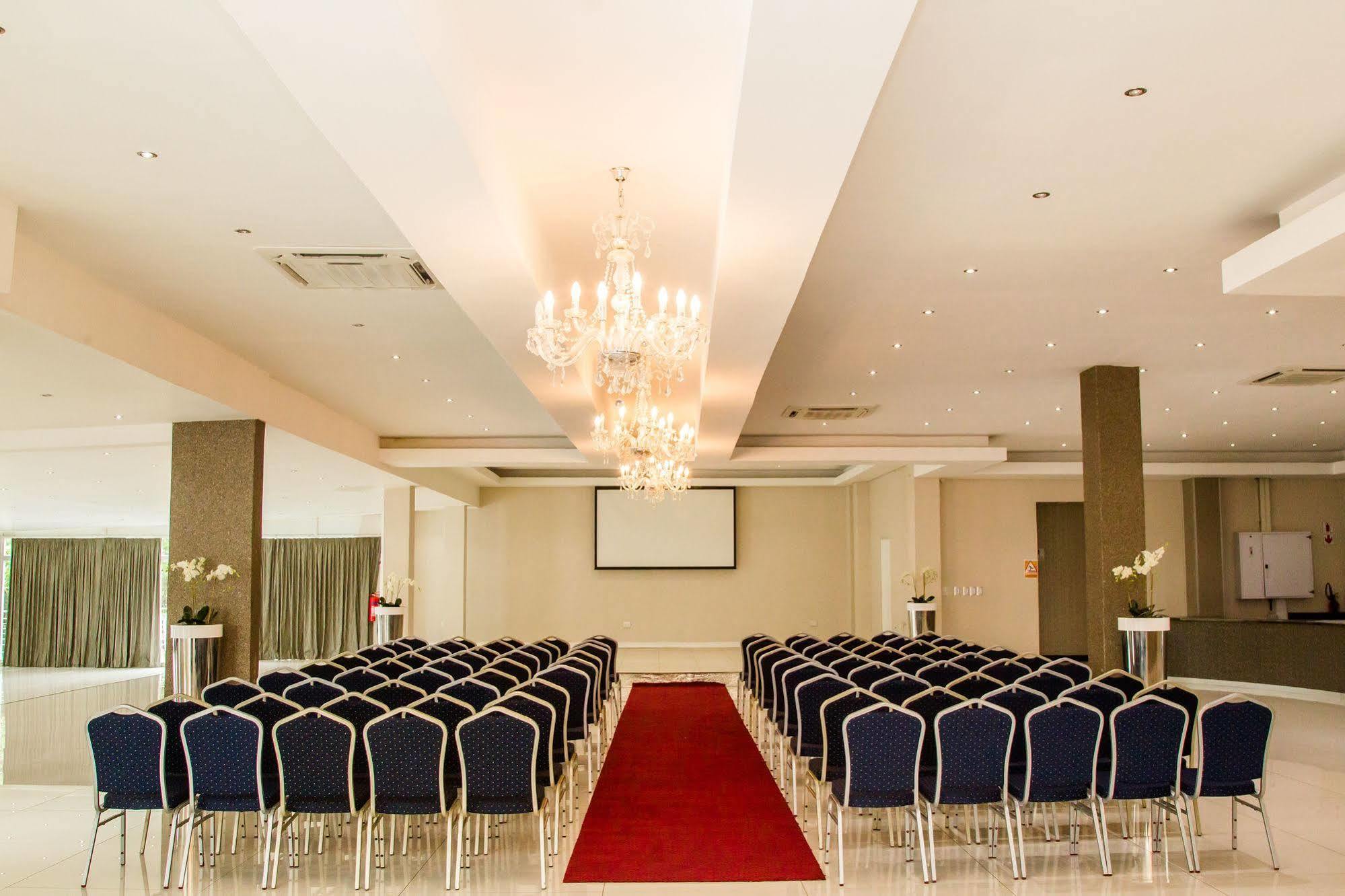דורבן The Square Boutique Hotel By Misty Blue Hotels מראה חיצוני תמונה