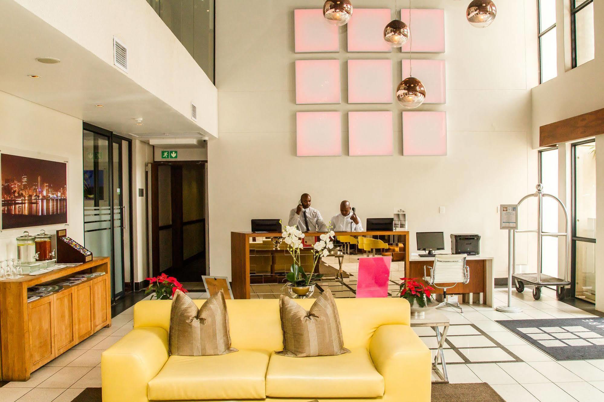 דורבן The Square Boutique Hotel By Misty Blue Hotels מראה חיצוני תמונה