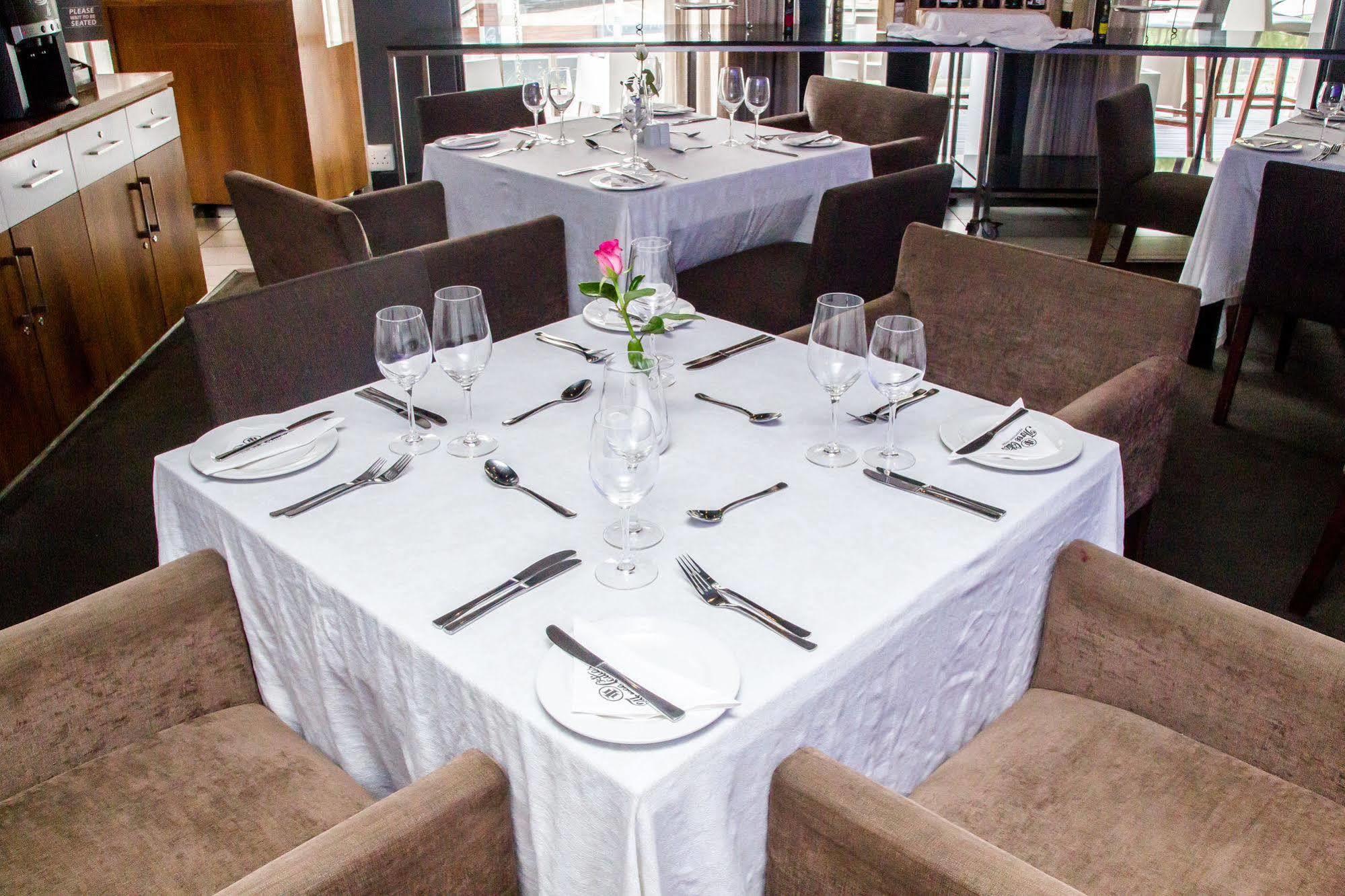 דורבן The Square Boutique Hotel By Misty Blue Hotels מראה חיצוני תמונה
